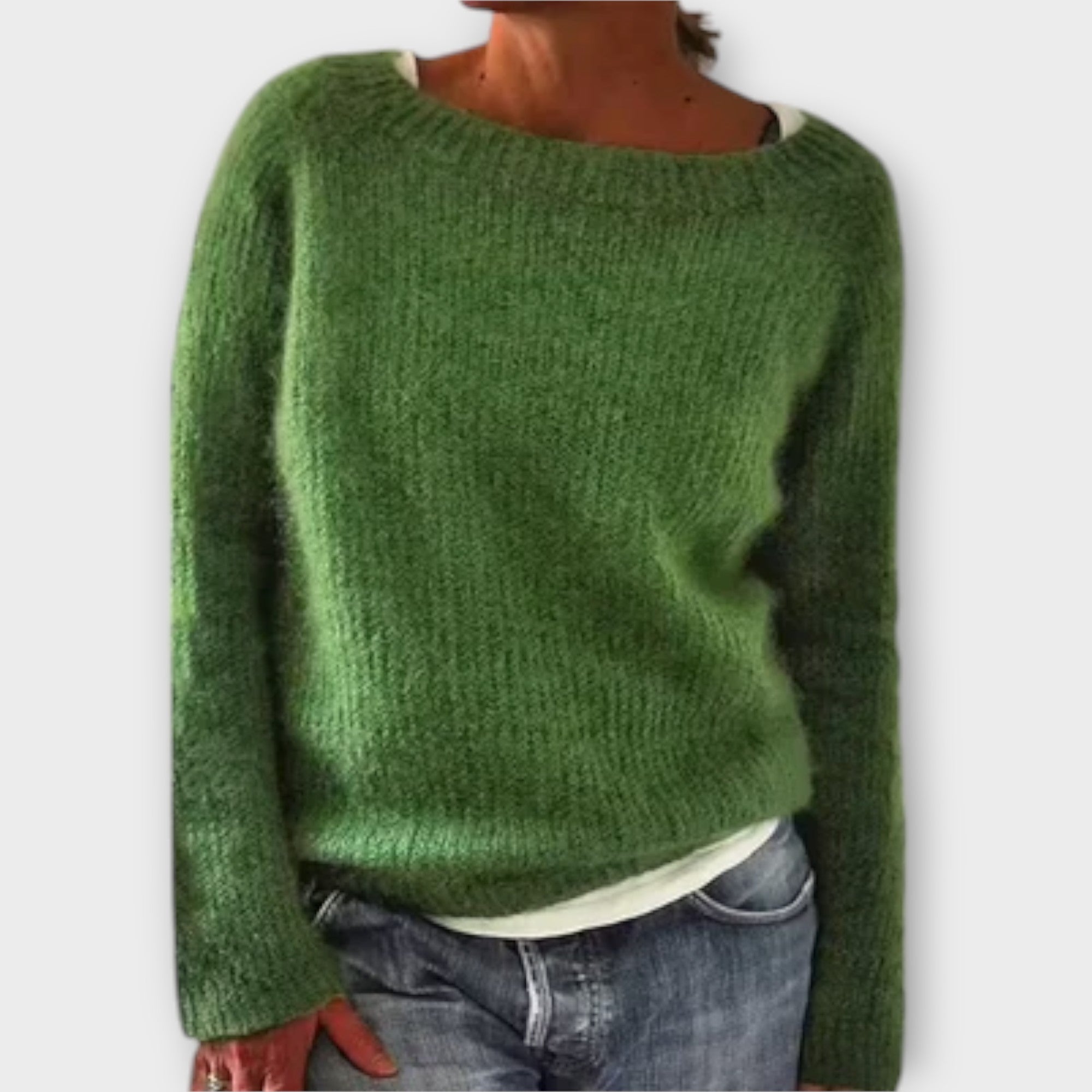 Jednokolorowy sweter dzianinowy