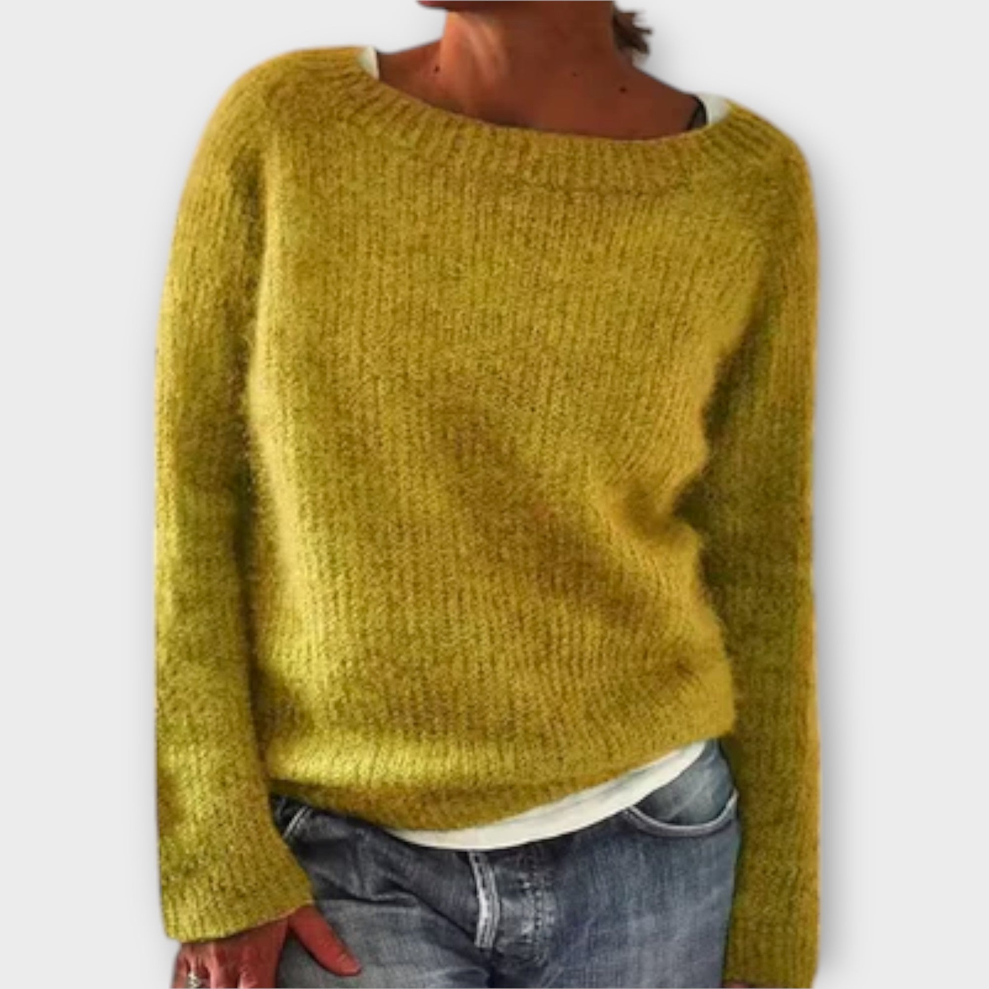 Jednokolorowy sweter dzianinowy