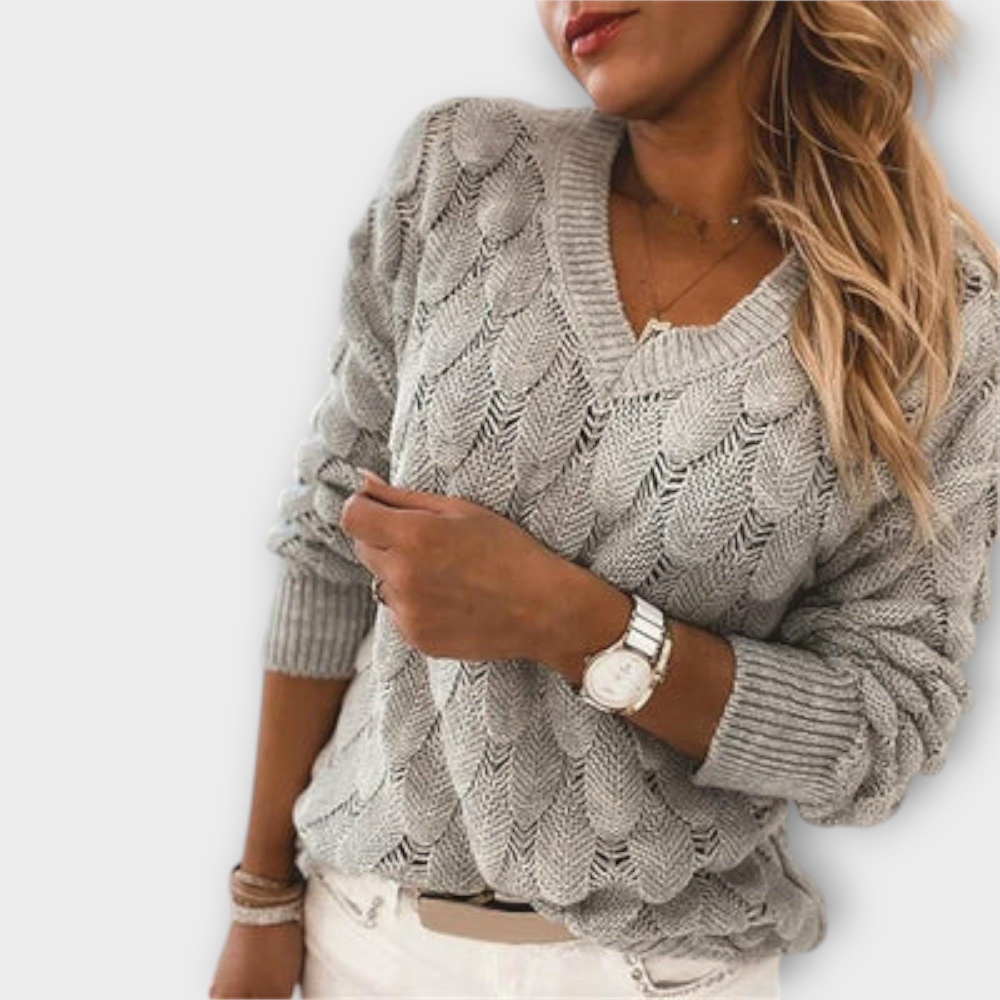 Sweter z dekoltem w serek